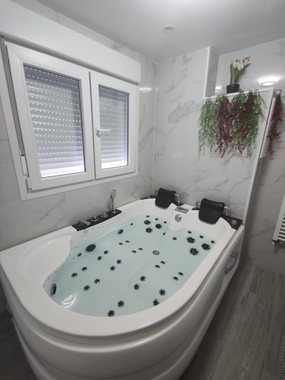 Con Jacuzzi El Rincon De Delicias * Saragosse